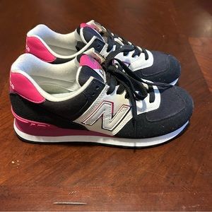 New Balance 574, women’s 6.5, black pink and white